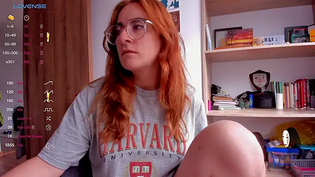 Snapshot of linda_giggle chatting on 02-20-25, 01:40 linda giggle online show from 02-20-25, 01:40