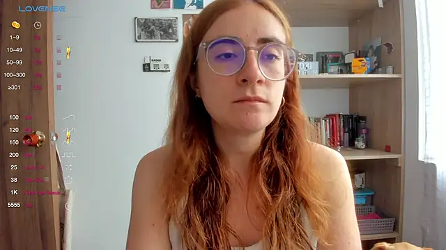 Snapshot of linda_giggle chatting on 03-04-25, 01:17 linda giggle online show from 03-04-25, 01:17