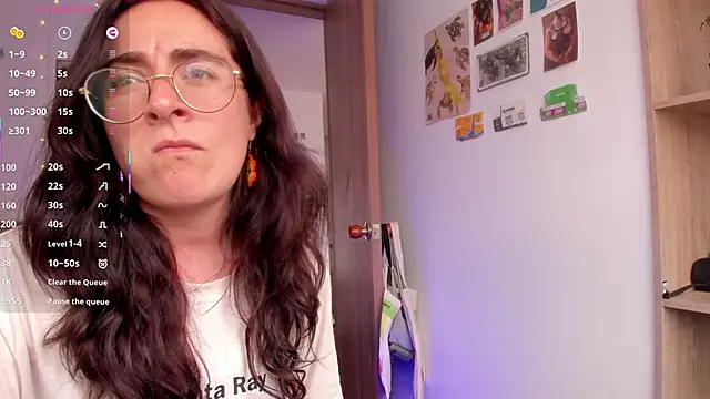 Snapshot of linda_giggle chatting on 10-17-25, 03:25 linda giggle online show from 10-17-25, 03:25