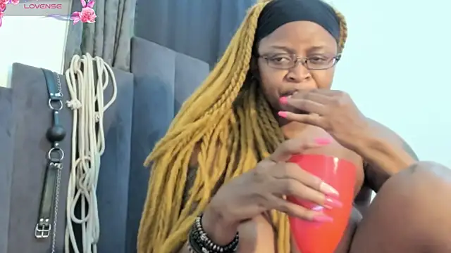 CuteBustyBabes online show from 12-30-24, 12:42