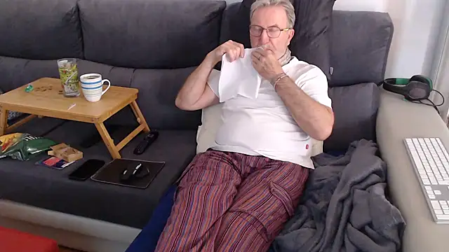 Nudelschwanz online show from 03-08-25, 03:56