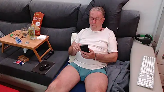 Nudelschwanz online show from 03-10-25, 06:23