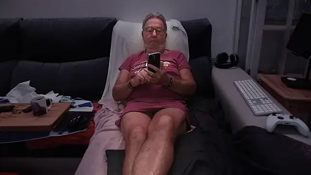 Nudelschwanz online show from 09-29-25, 02:49