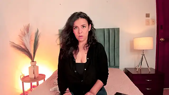 Amber  Davis online show from 01-27-25, 06:09