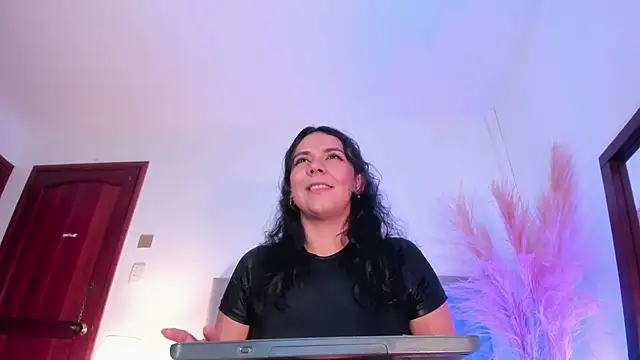 Amber  Davis online show from 02-03-25, 09:18