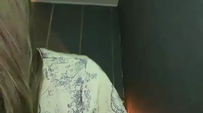 Snapshot of Mistress_supreme chatting on 12-29-24, 07:11 Mistress supreme online show from 12-29-24, 07:11