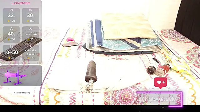 Snapshot of Kattara_Becky_ chatting on 10-18-25, 04:15 Kattara Becky online show from 10-18-25, 04:15