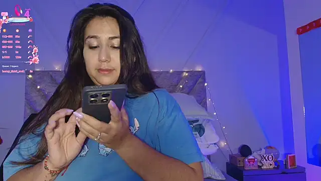 Snapshot of emmajohnss chatting on 03-09-25, 04:38 emmajohnss online show from 03-09-25, 04:38