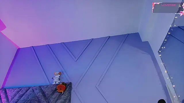 Snapshot of emmajohnss chatting on 10-22-25, 04:02 emmajohnss online show from 10-22-25, 04:02