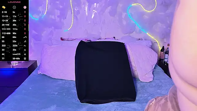 emmajohnss online show from 02-25-26, 04:00