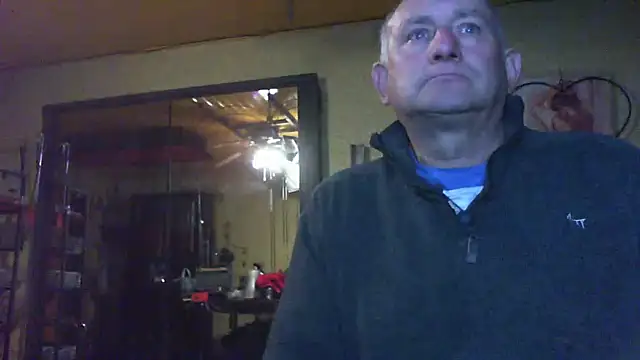 Snapshot of jeanlulu chatting on 10-05-25, 07:23 jeanlulu online show from 10-05-25, 07:23