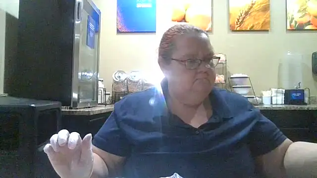 Snapshot of Hornybbw1978 chatting on 12-12-24, 06:47 Hornybbw1978 online show from 12-12-24, 06:47