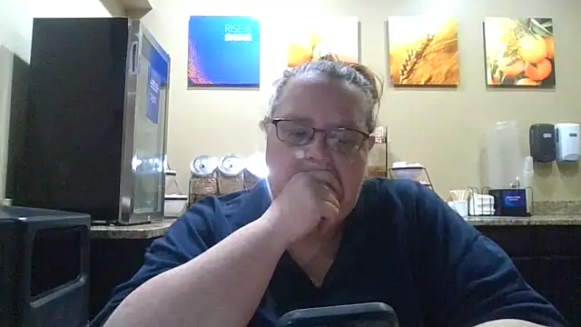 Snapshot of Hornybbw1978 chatting on 10-16-25, 06:36 Hornybbw1978 online show from 10-16-25, 06:36