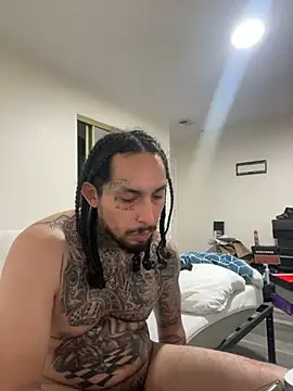 Longmoney444 online show from 04-21-26, 01:42