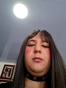 Snapshot of cosmicwind chatting on 12-24-24, 07:33 cosmicwind online show from 12-24-24, 07:33