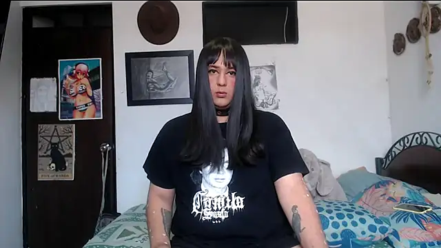 Snapshot of cosmicwind chatting on 11-12-25, 02:50 cosmicwind online show from 11-12-25, 02:50