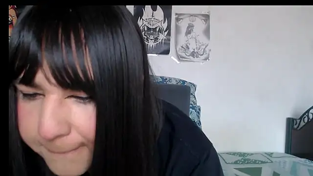 Snapshot of cosmicwind chatting on 11-30-25, 04:44 cosmicwind online show from 11-30-25, 04:44