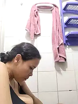 Dounia nagi online show from 02-19-25, 09:25