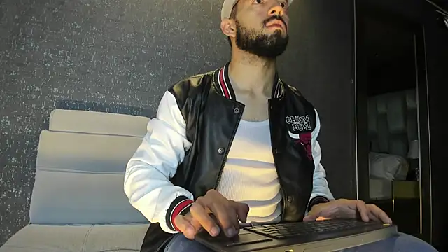 MarkWalker   online show from 11-17-25, 11:16