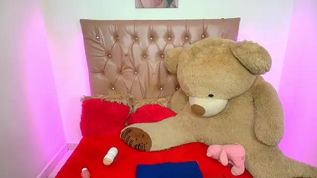 Ginna doll online show from 03-02-25, 02:30