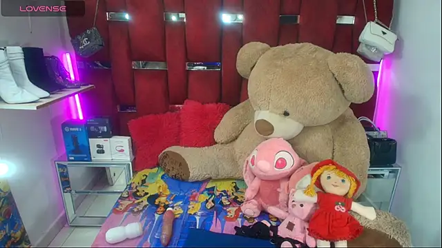 Snapshot of Ginna_doll chatting on 05-16-26, 06:28 Ginna doll online show from 05-16-26, 06:28