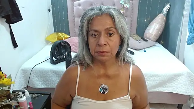 lalisha 96 online show from 04-28-26, 01:26