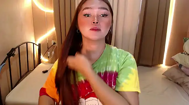 Snapshot of Itsme_claire chatting on 12-05-24, 11:07 Itsme claire online show from 12-05-24, 11:07