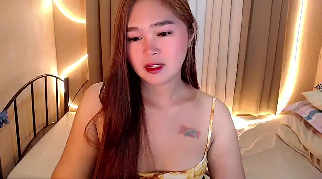 Snapshot of Itsme_claire chatting on 01-10-25, 09:53 Itsme claire online show from 01-10-25, 09:53