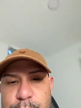 Snapshot of nicolas_cox chatting on 03-21-26, 10:35 nicolas cox online show from 03-21-26, 10:35