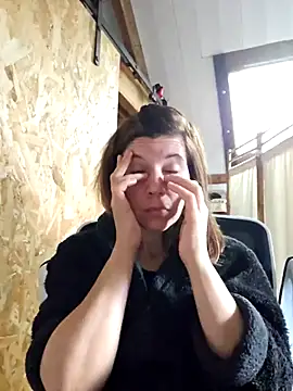 Lina lou4 online show from 02-25-25, 07:52