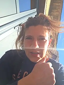 Lina lou4 online show from 03-19-26, 09:35