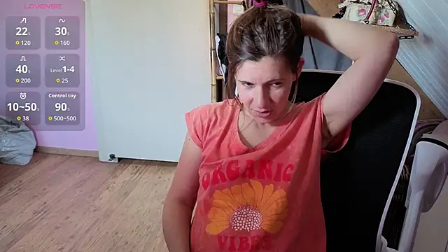 Lina lou4 online show from 04-07-26, 03:01