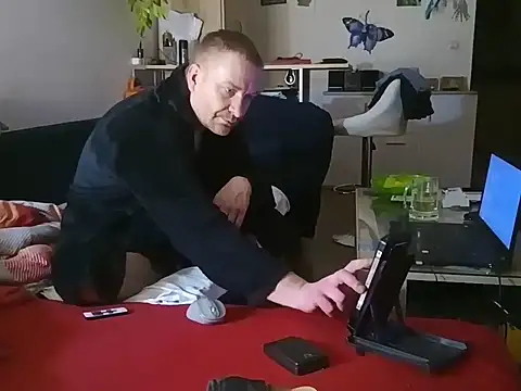 Snapshot of 82liska chatting on 02-20-26, 11:05 82liska online show from 02-20-26, 11:05