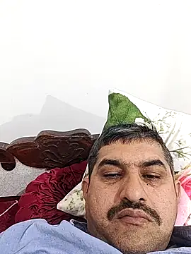 Snapshot of Amandev7 chatting on 01-05-25, 07:28 Amandev7 online show from 01-05-25, 07:28