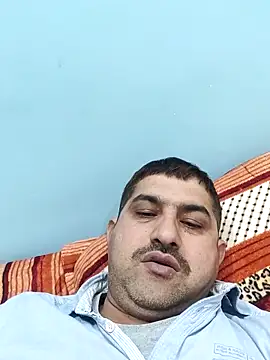 Snapshot of Amandev7 chatting on 02-07-25, 12:20 Amandev7 online show from 02-07-25, 12:20