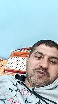 Snapshot of Amandev7 chatting on 02-09-25, 06:37 Amandev7 online show from 02-09-25, 06:37