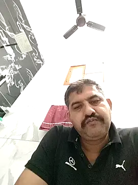 Snapshot of Amandev7 chatting on 10-15-25, 03:28 Amandev7 online show from 10-15-25, 03:28