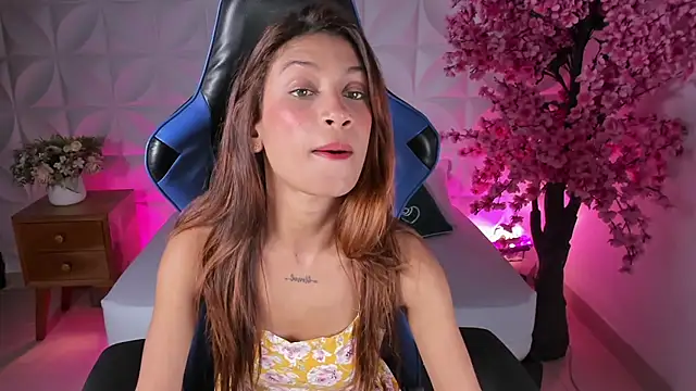 cora 22 online show from 12-30-24, 12:20