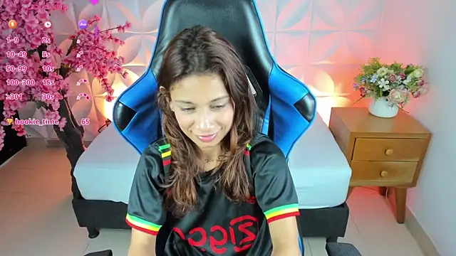 cora 22 online show from 02-20-25, 04:03