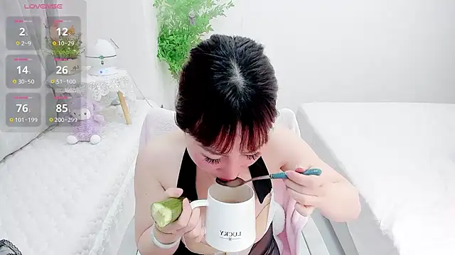 Vivian-6 online show from 03-14-25, 12:54