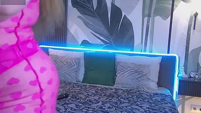 RubyValen online show from 02-05-25, 01:04