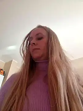 VictoriaMiami online show from 02-07-25, 10:19