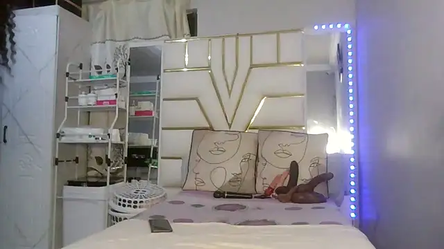 SexyyNana online show from 03-19-26, 03:43