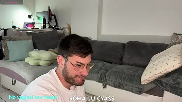 Sofia JuicyAss online show from 01-08-25, 03:28