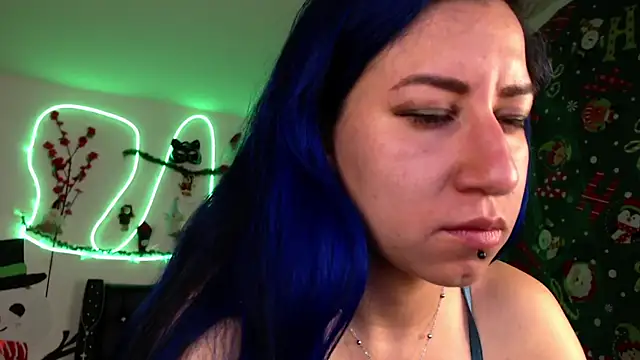 Snapshot of pussytight_pervert chatting on 12-15-24, 12:29 pussytight pervert online show from 12-15-24, 12:29