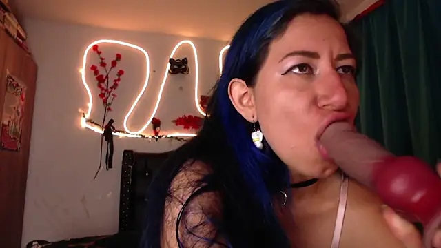 Snapshot of pussytight_pervert chatting on 01-08-25, 12:06 pussytight pervert online show from 01-08-25, 12:06