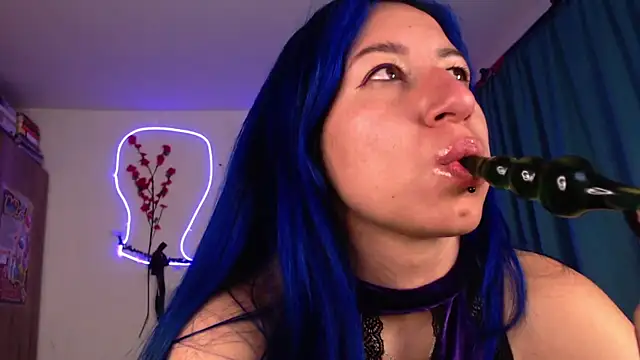 Snapshot of pussytight_pervert chatting on 01-23-25, 03:05 pussytight pervert online show from 01-23-25, 03:05