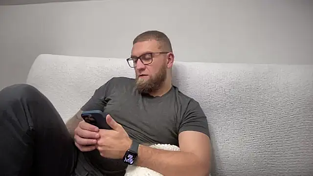 Bear bear  online show from 12-22-24, 04:06