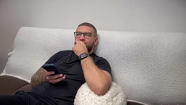 Bear bear  online show from 12-23-24, 01:40