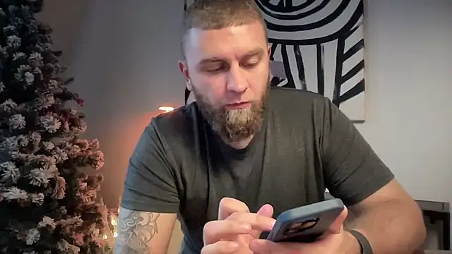 Bear bear  online show from 12-29-24, 12:23